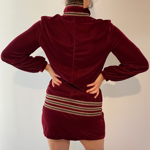 Babylon Velvet Cocktail Dress - Picture 2 of 5